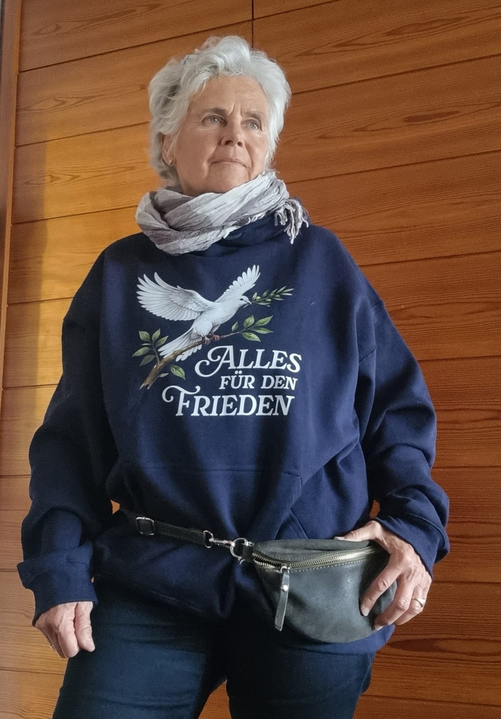 Customer photo review of Kapuzenpullover „Alles für den Frieden“