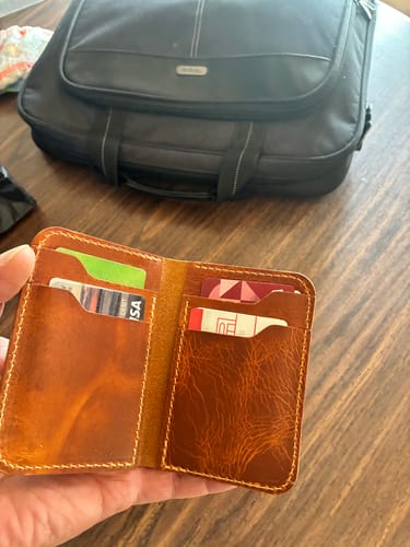 Tyler Vertical wallet detail