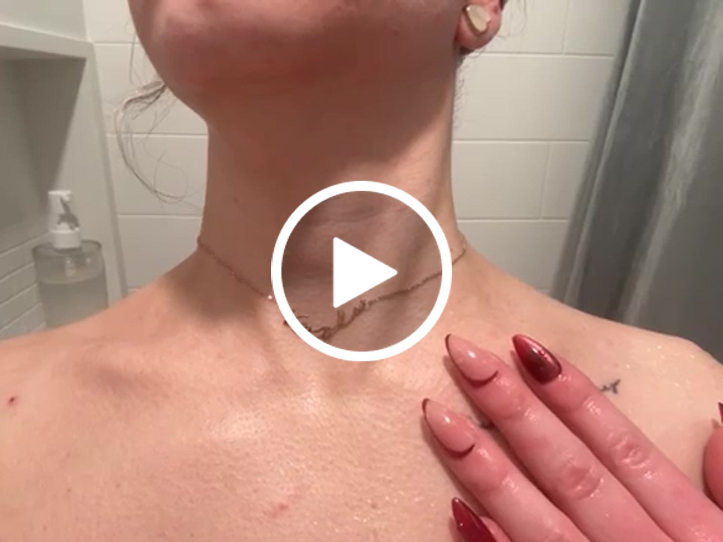 Customer video review of Signature Name Necklace