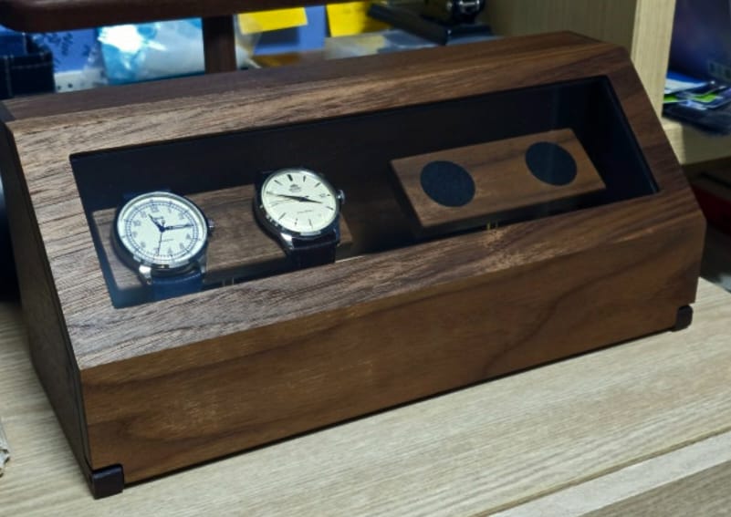 Customer photo review of WHALER 4-SLOT WATCH BOX