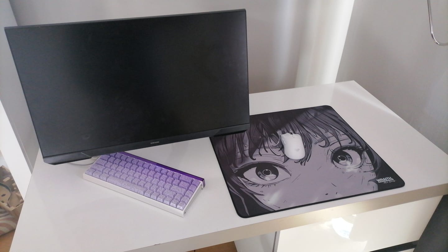 Customer photo review of Wraith Ace Series [Glimpse] Limited Edition Poron Mousepad