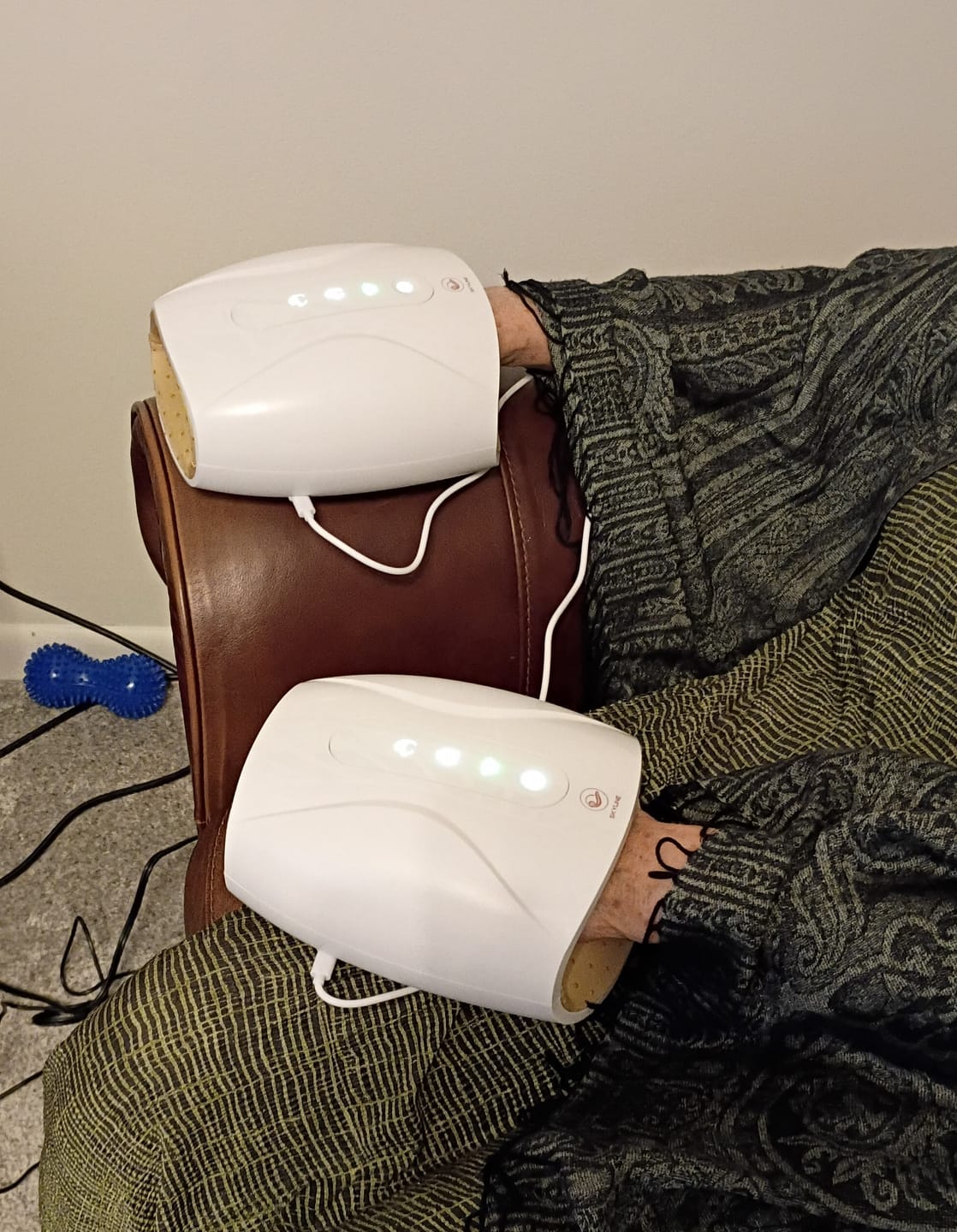 Customer photo review of Intelligent Hand Massager