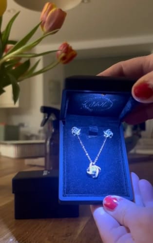 Customer photo review of Love Knot Jewellery Set, Necklace and Earrings - KnotSet