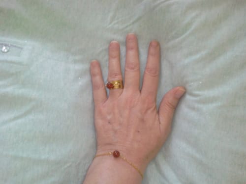 Customer photo review of Bracelet à perle de cornaline en acier inoxydable