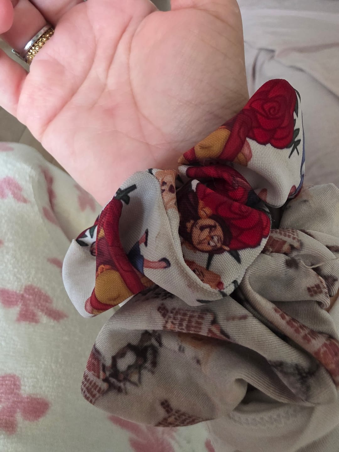 Customer photo review of SCRUNCHIE PETER PAN NEVERLAND