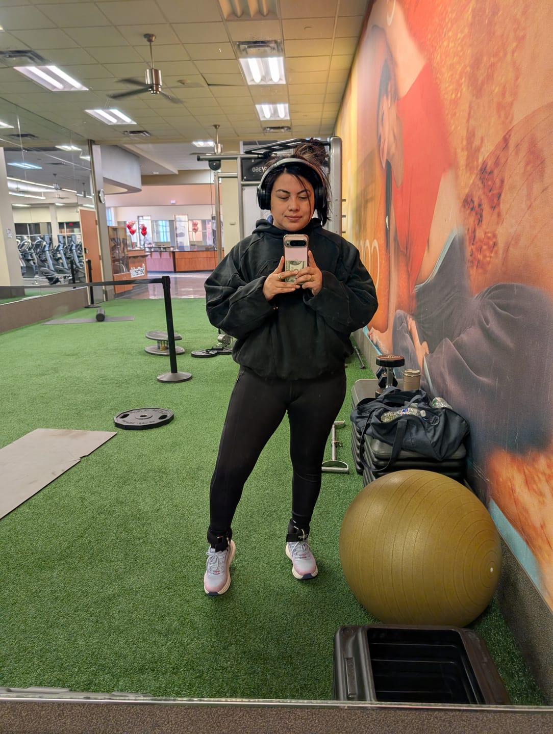 Customer photo review of 2007 - XX Strap Sweats