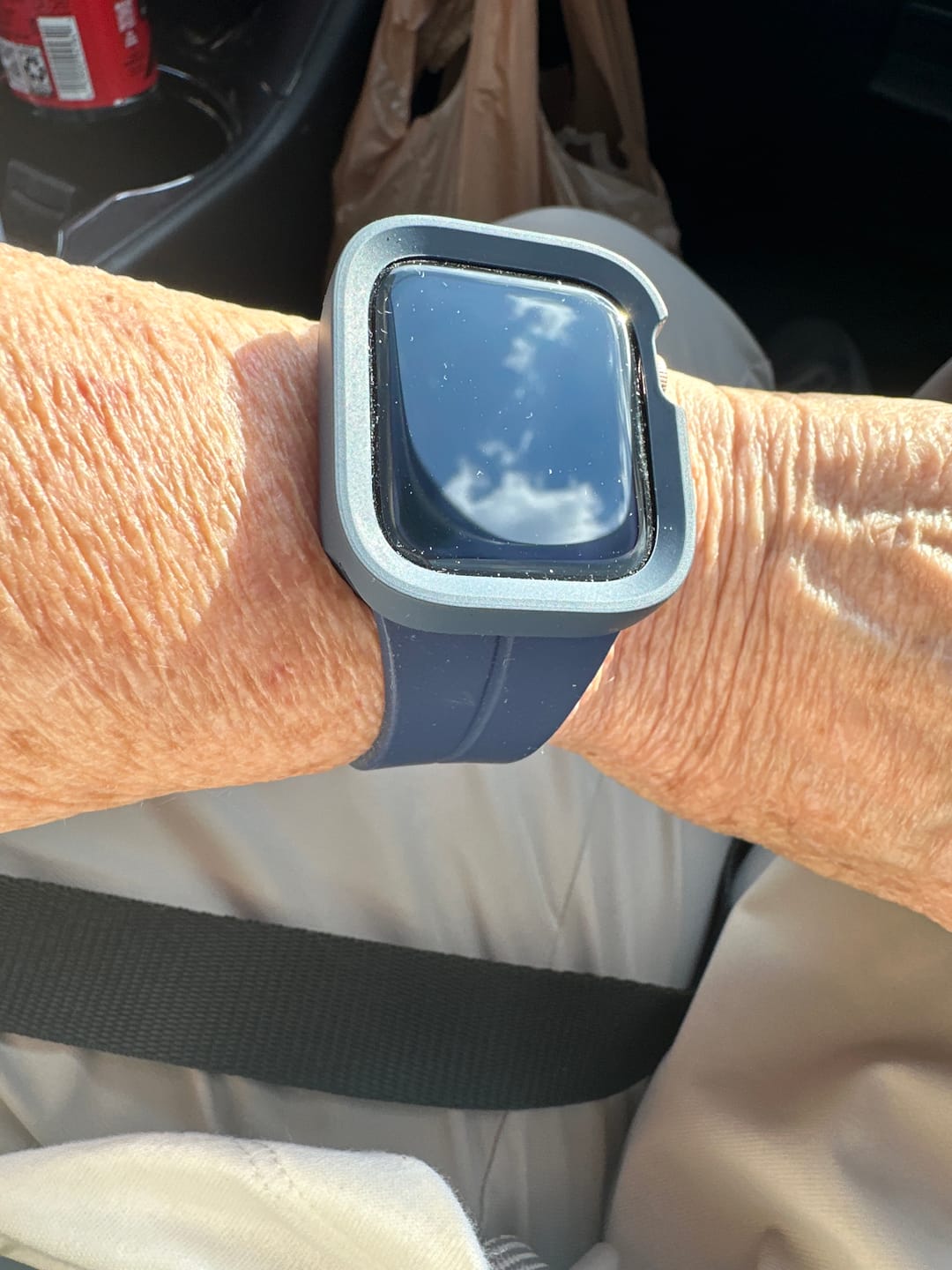 Customer photo review of FlexiFit™ Magnetic Band for Apple Watch - BUY 1 GET 1 FREE!