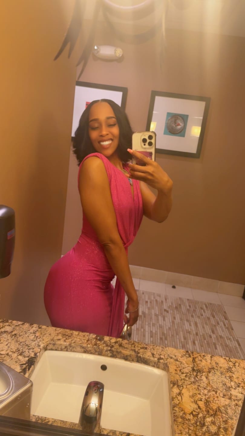 Customer photo review of "INFINITE PLUNGE" MAXI DRESS
