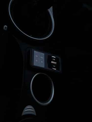Customer photo review of Nissan 370Z Airlift Performance Controller Mount- Flush