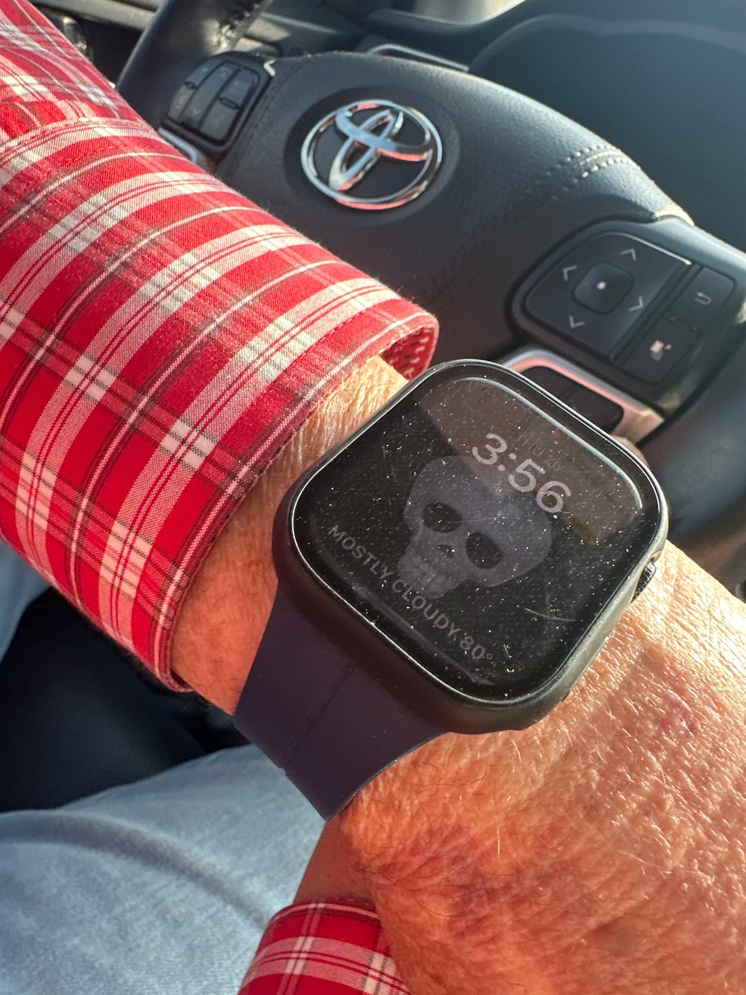Customer photo review of FlexiFit™ Magnetic Band for Apple Watch - BUY 1 GET 1 FREE!