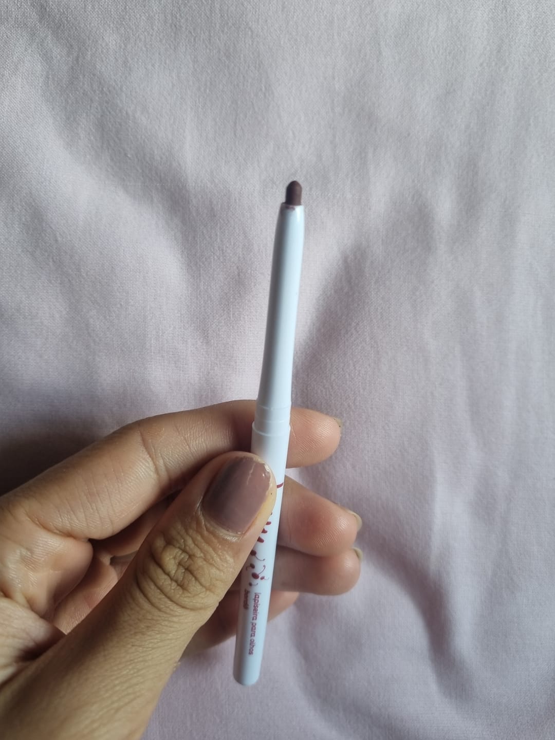 Customer photo review of Lapiseira para Olhos Bordô - Cherry - Vizzela