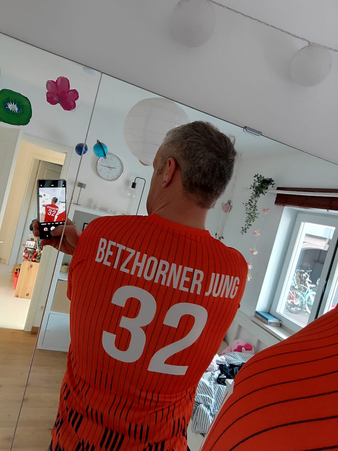 Customer photo review of Benutzerdefinierte Fußball Trikots für Männer Frauen Personalisierte Fußball Uniformen für Erwachsene und Kind Orange-Marine