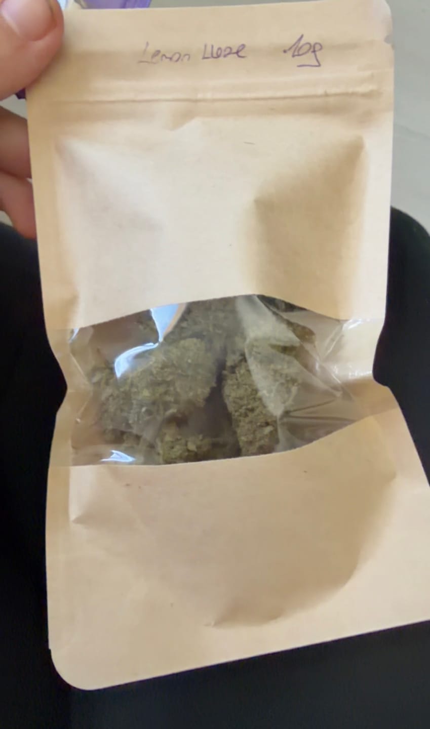 Customer photo review of Lemon Haze