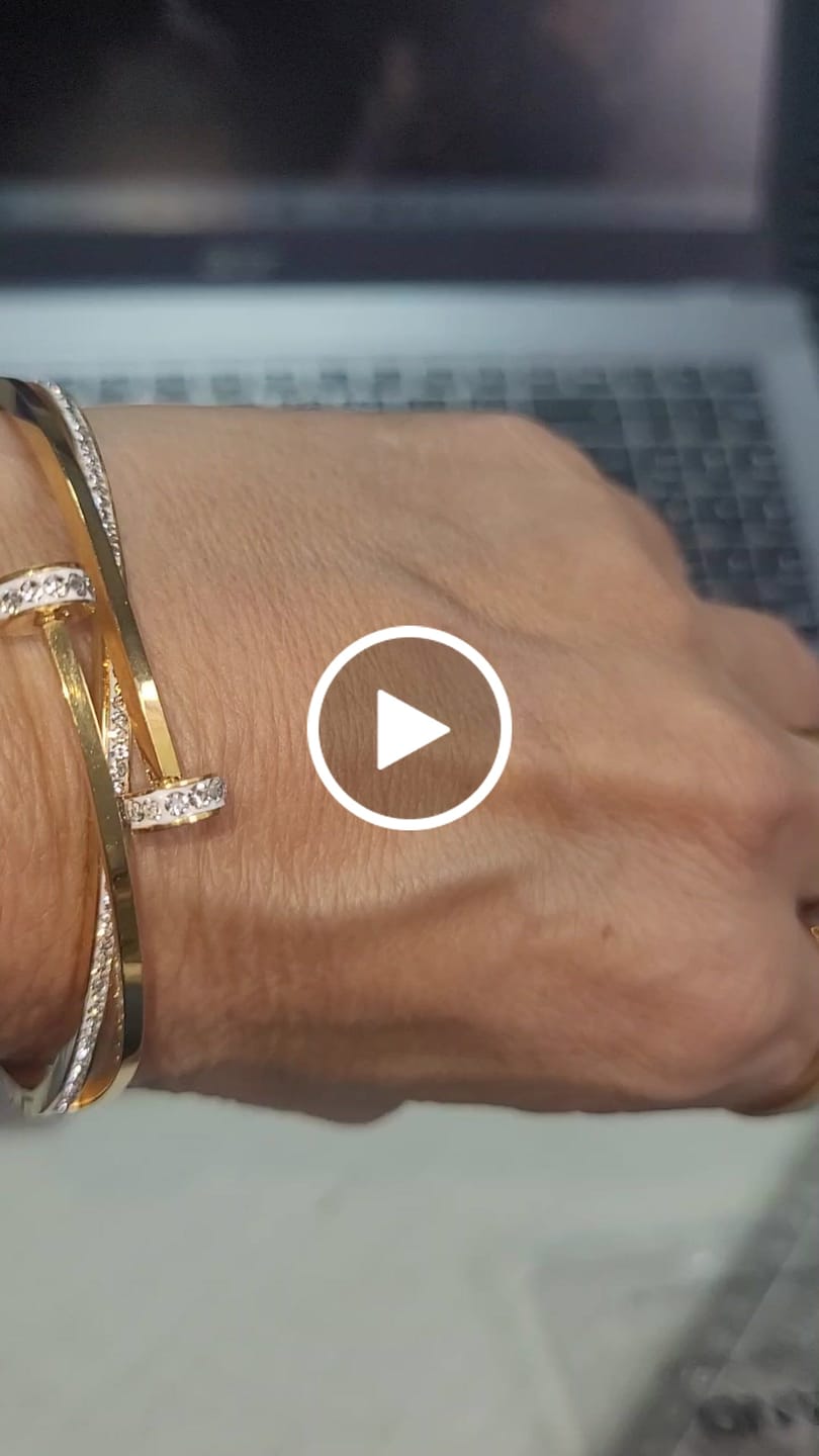 Customer video review of Bracelete Prego Zircônias Banhado em Ouro 18K