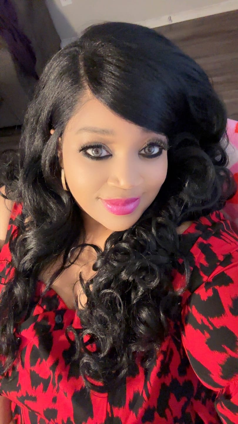 Customer photo review of Sensationnel Cloud 9 Glueless What Lace Swiss 13x6 HD Lace Front Wig - LATISHA