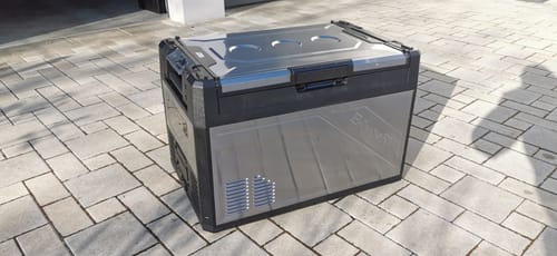 Customer photo review of BougeRV Rocky2 52L Zwei Zonen 12V Kompressor Kühlbox Auto, Tragbarer Kühlschrank