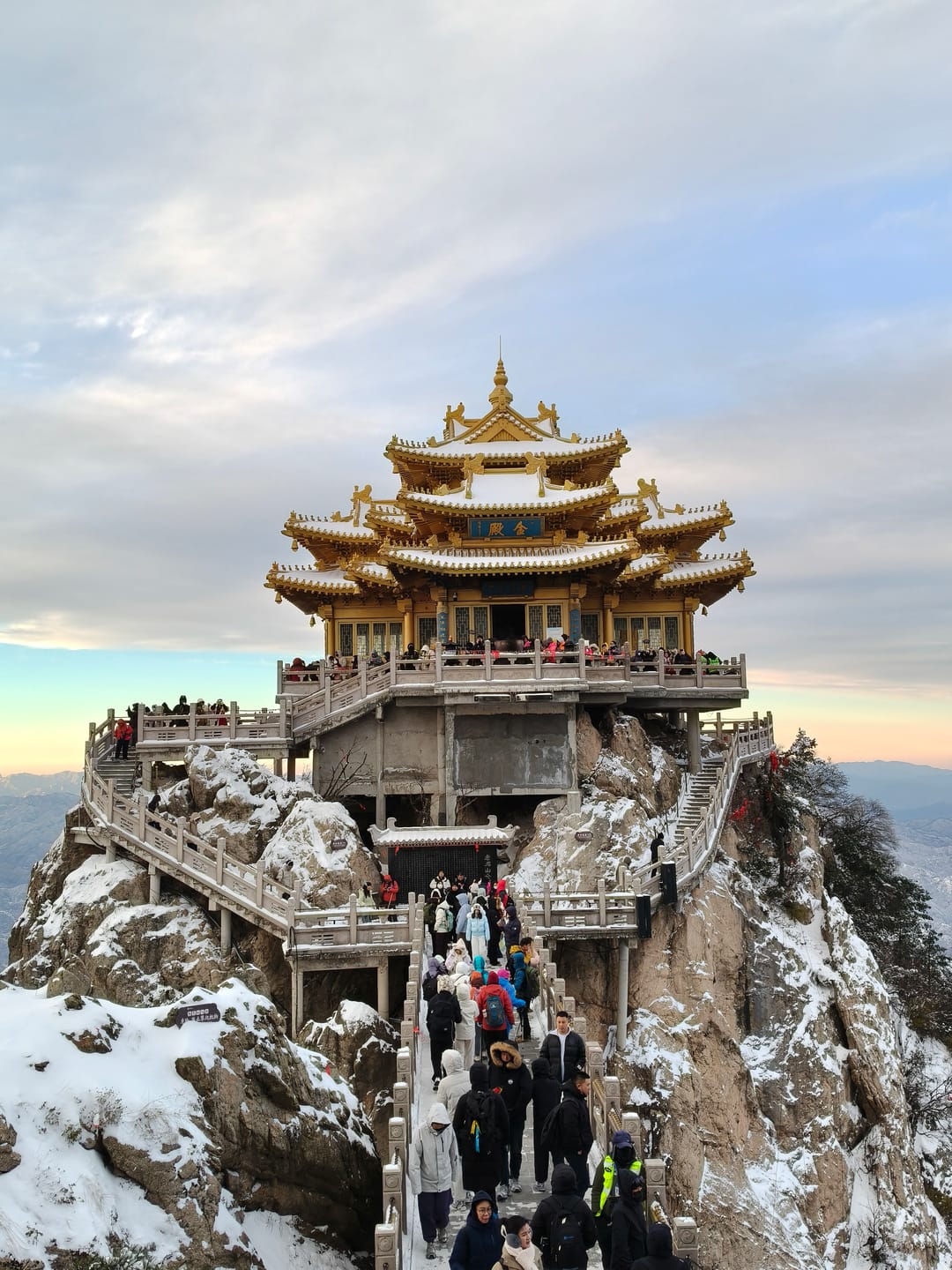 Customer photo review of LonghuTao Sacred Lao Tzu Mountain Summit Blessing — Anchor Your Wishes at the Peak