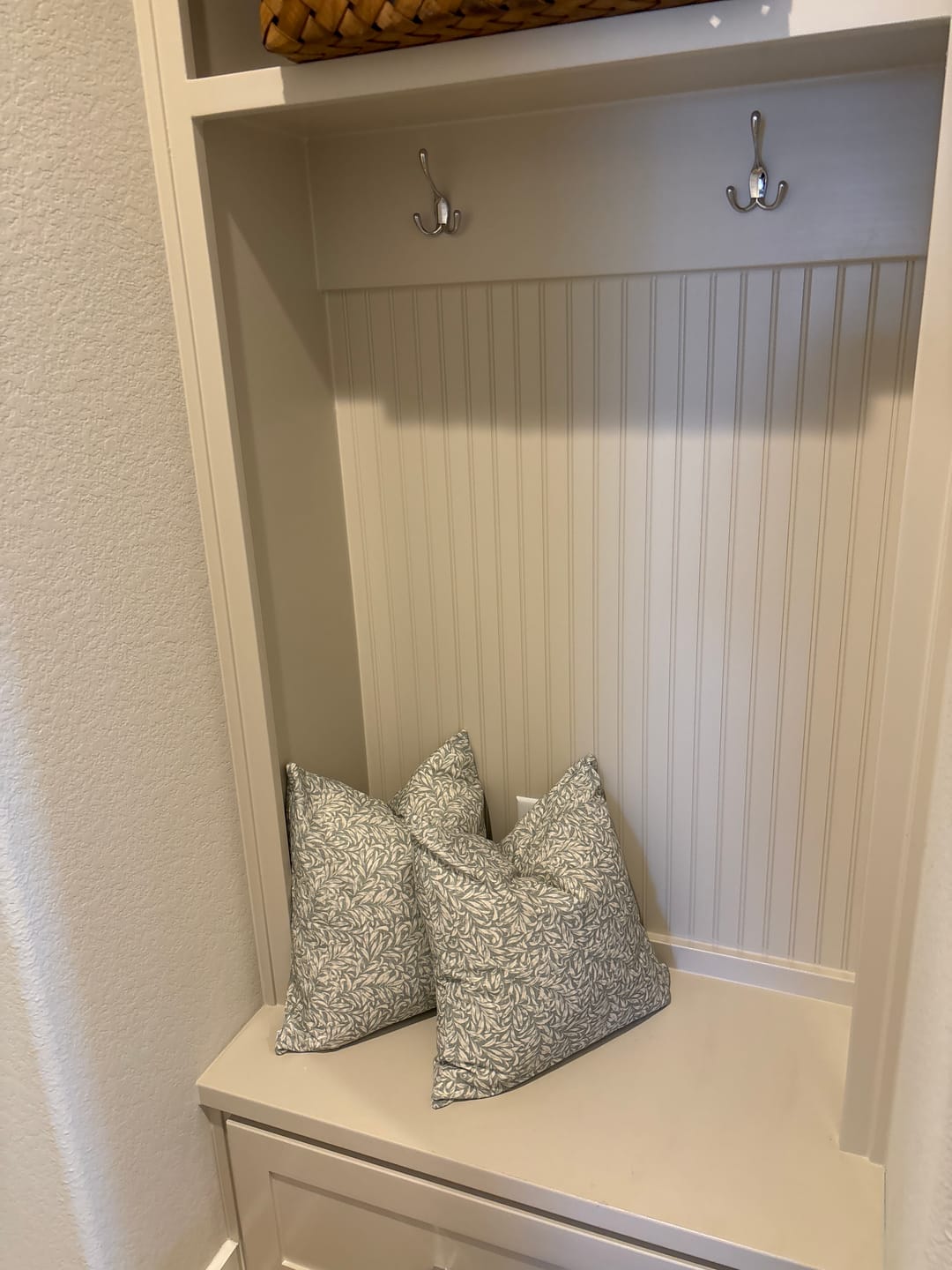 Customer photo review of Louie - 18" | 22"