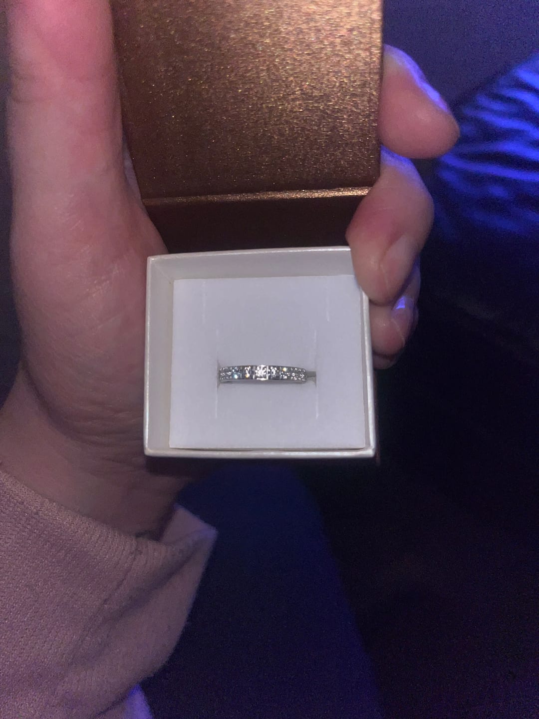 Customer photo review of White Gold 3mm Full Glitz Ring