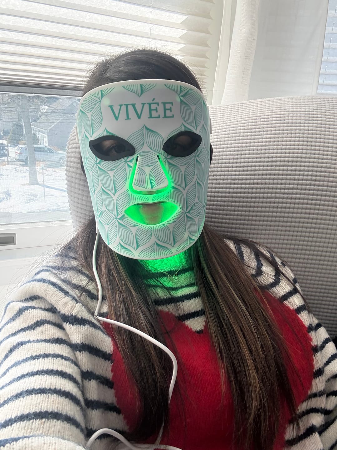 Customer photo review of Vivée Migraine Relief Mask