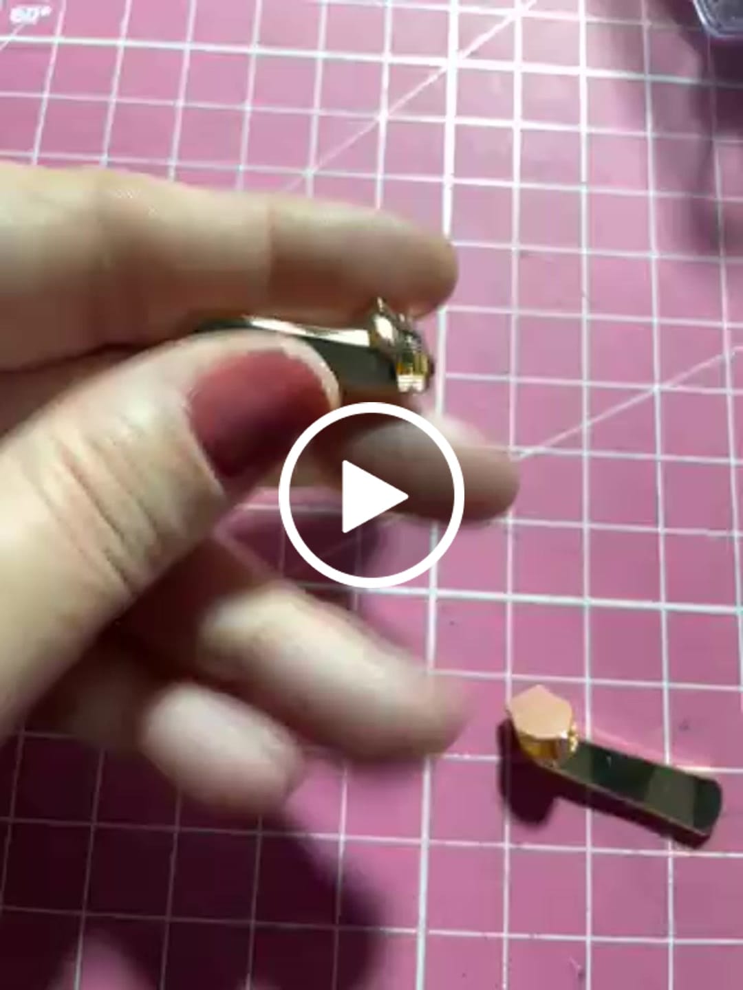 Customer video review of PUXADOR 38 N°6 C/CARRINHO DOURADO CATAFORETICO 10 PEÇAS