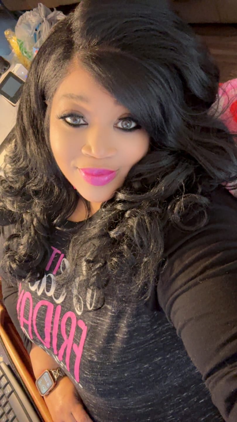 Customer photo review of Sensationnel Cloud 9 Glueless What Lace Swiss 13x6 HD Lace Front Wig - LATISHA