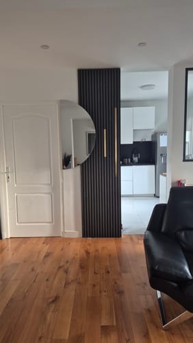 Customer photo review of Baguette d'angle 90 extérieur noir aluminium pour pvc/spc/feuille de pierre