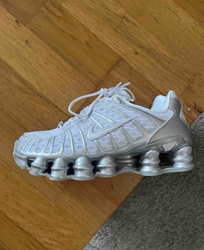 Customer photo review of Nike Shox TL