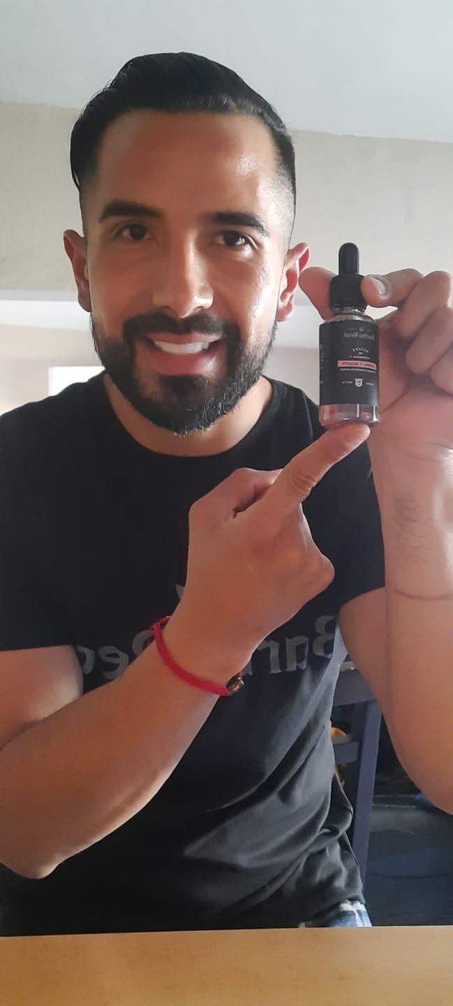 Customer photo review of Aceite Natural Hidratante | Barba-Cabello-Piel- Pre y Post Afeitado