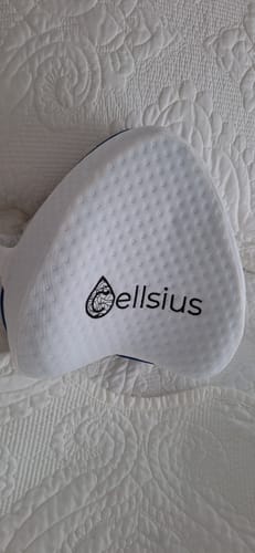 Customer photo review of Cellsius Orthopädisches Kniekissen - Das Geheimnis eines schmerzfreien Schlafs