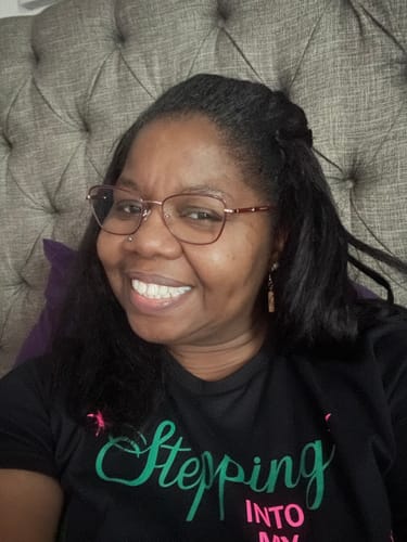 Customer photo review of CurlyMe 3 In 1 Half Wig Kinky Straight Glueless Install Half Wig With Draw-string Beginner Friendly