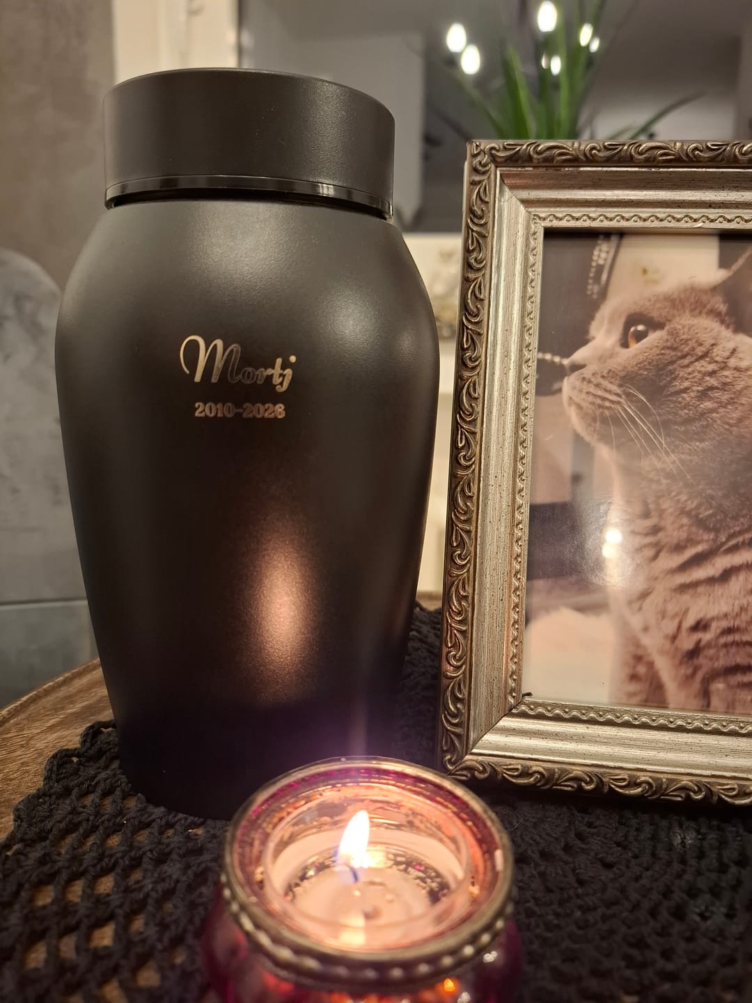 Customer photo review of Name mit Datum - Individuelle Urne