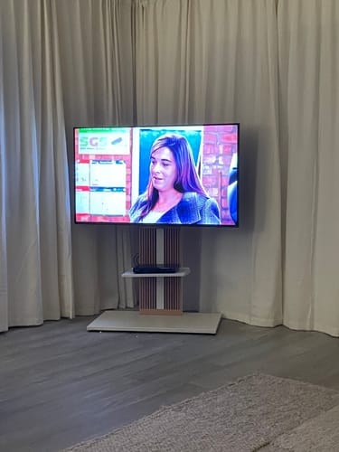 Customer photo review of Zen FT88 TV Stand