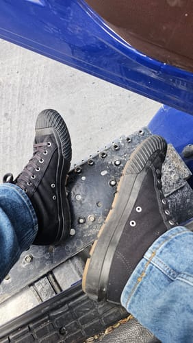 Customer photo review of Grounder High-Top Black/Black