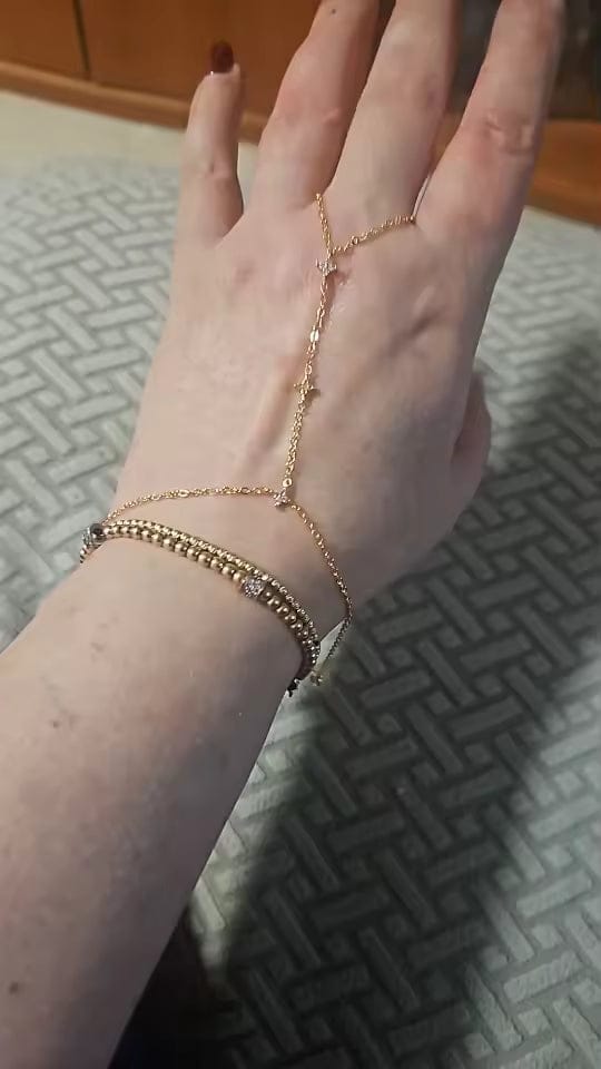 Customer photo review of Noémie Fine Bracelet