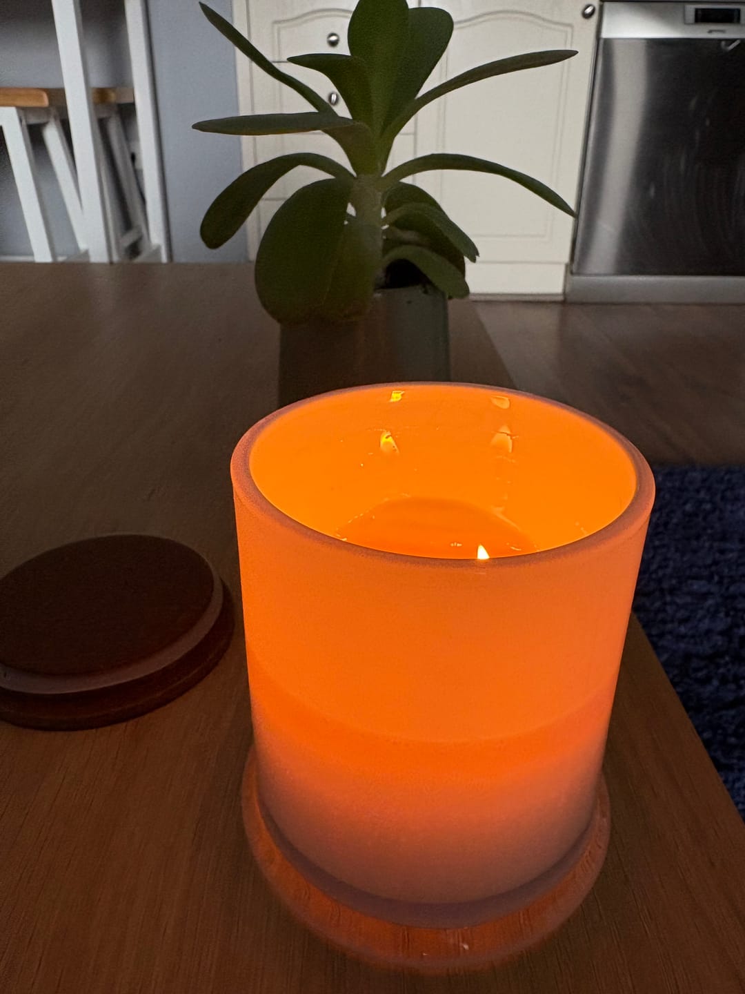 Customer photo review of Kakadu Waterlily Candle 380g