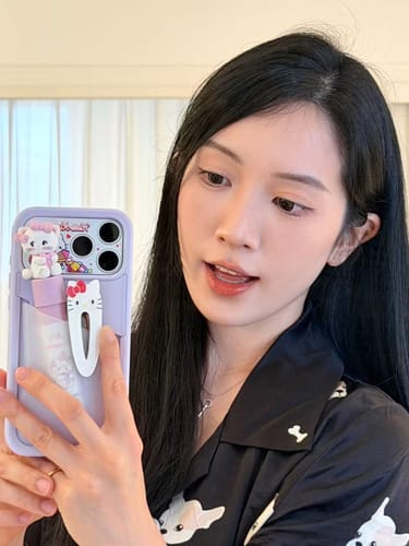 Customer photo review of iPhone 17