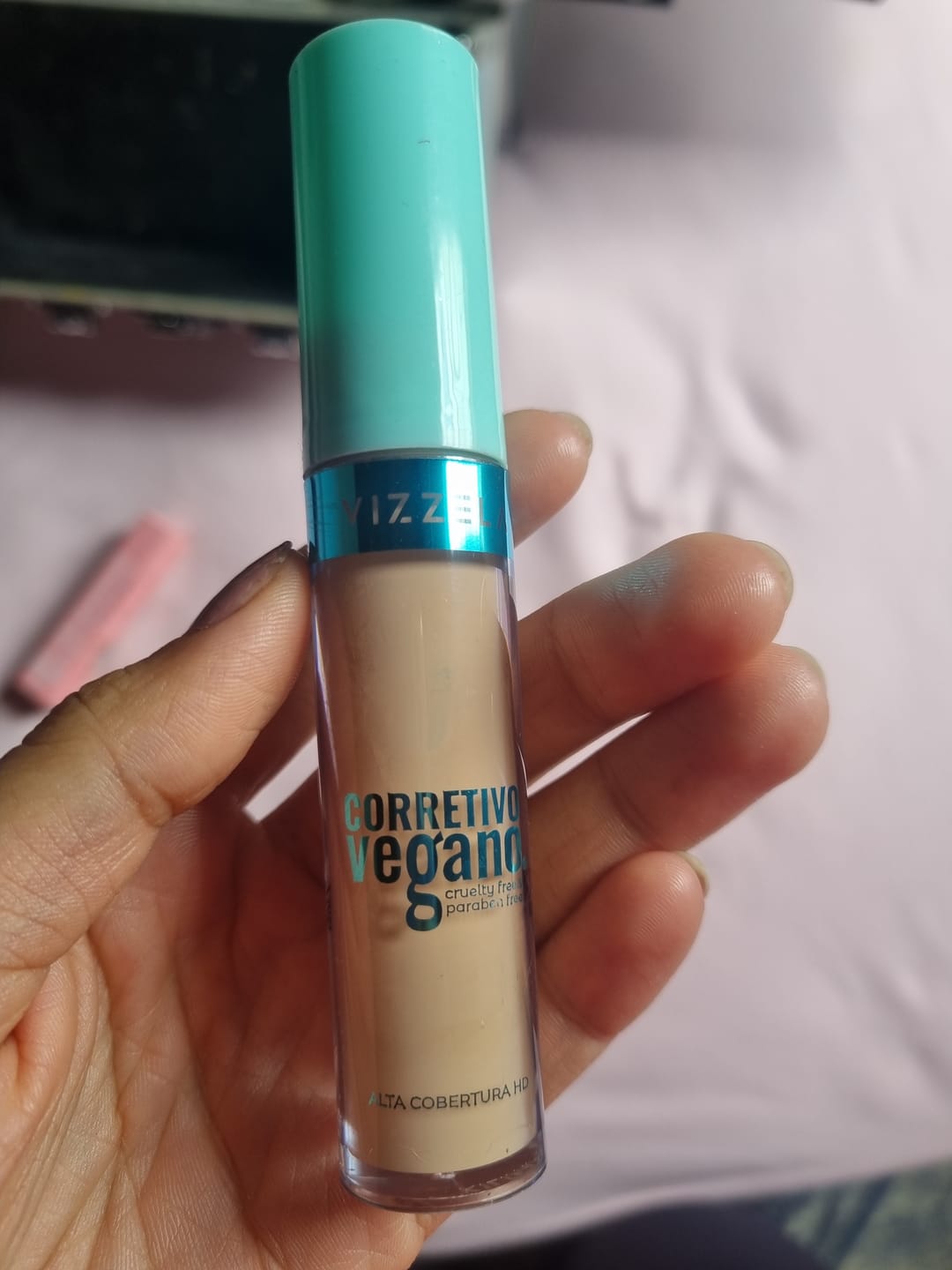 Customer photo review of Corretivo Líquido Matte - Vizzela