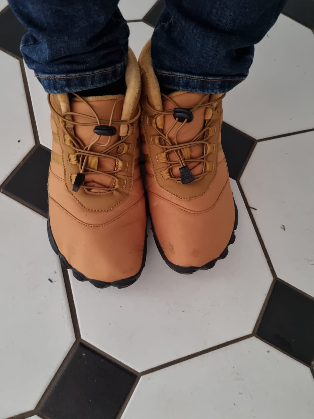 Customer photo review of Hypersole ArcticStep - Wasserdichte Grip Barfußschuhe für den Winter