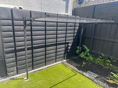 Customer photo review of Milkcan 11 Line Folding Clothesline Suits Small/Med Families