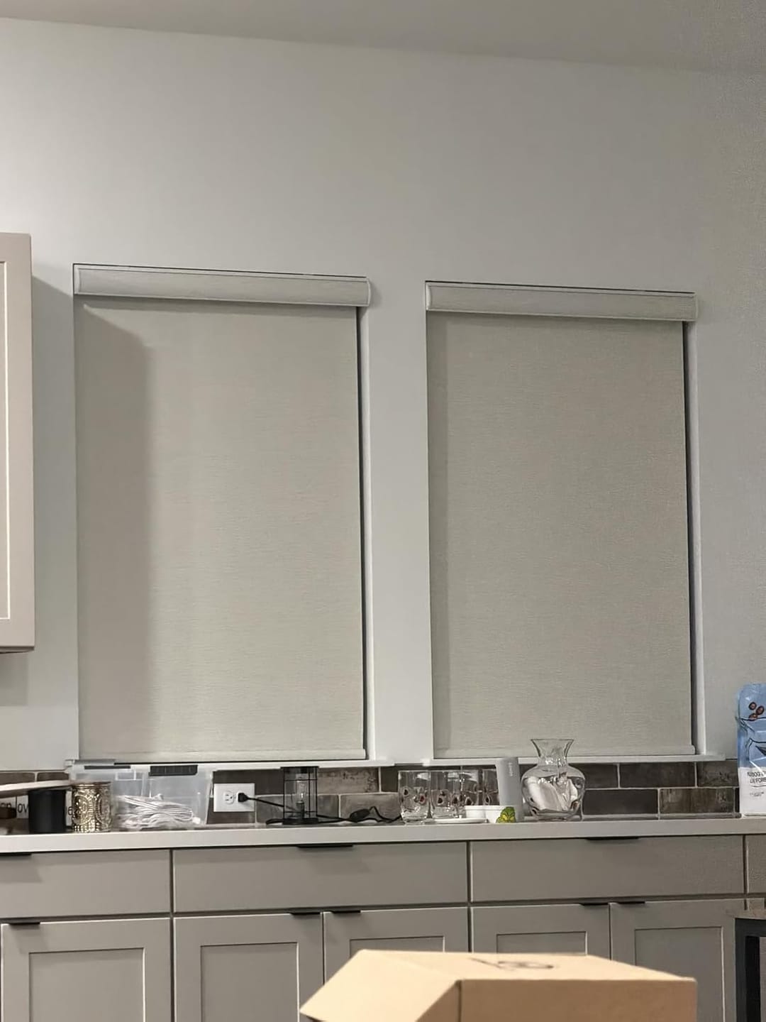 Customer photo review of Bringnox Motorized Roller Shades 100% Blackout Linen