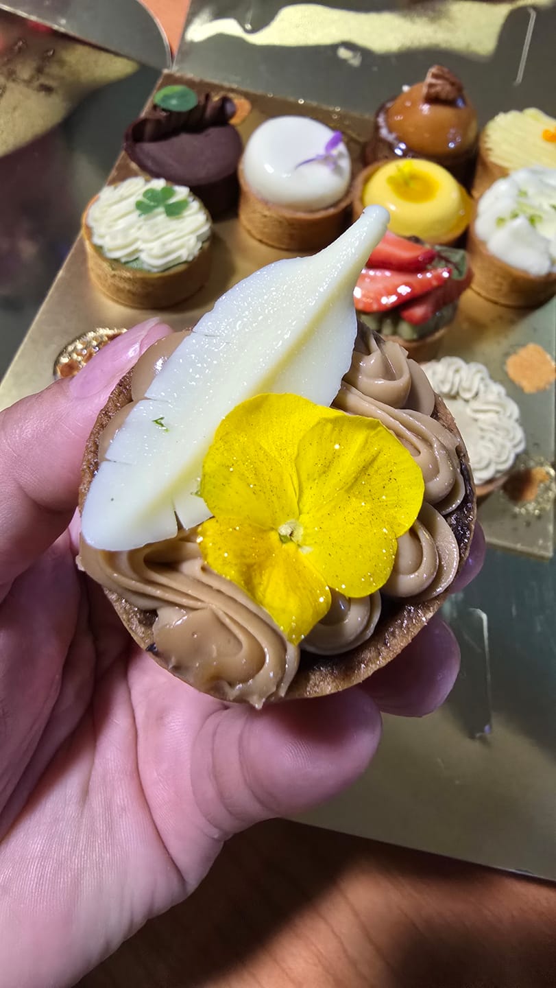 Customer photo review of The Dessert Connoisseur 16pcs