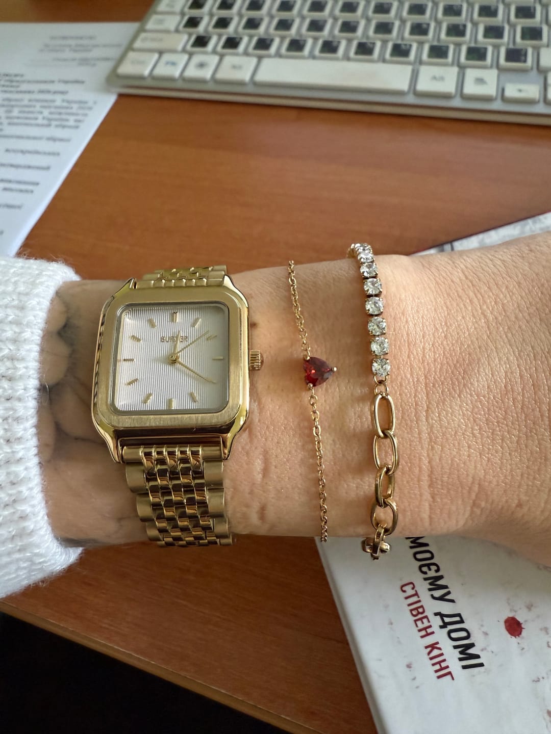 Customer photo review of Macy Gold White