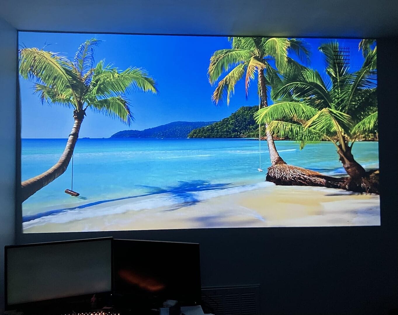 Customer photo review of Zoomly® Pro Max Smart Projector