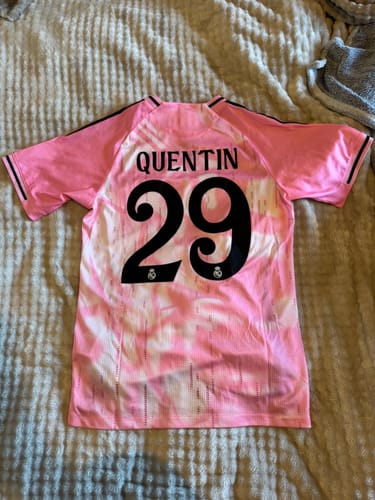 Customer photo review of Maillot Real Madrid concept 2025