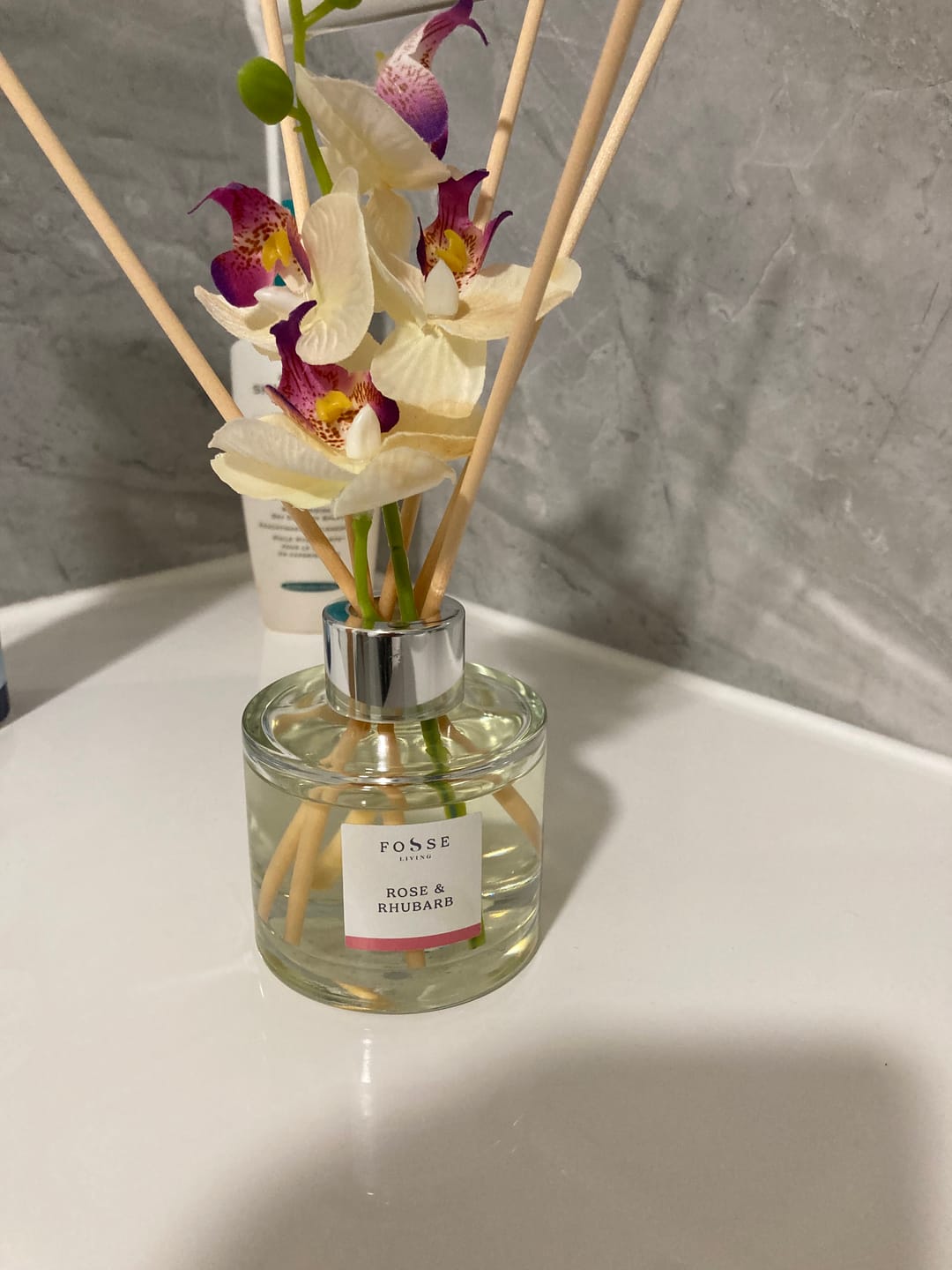 Customer photo review of Rose & Rhubarb Reed Diffuser