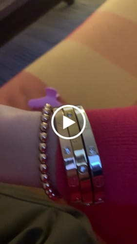 Customer video review of Bracciale Rigido con Zirconi – Oro Giallo, Oro Rosa o Oro Bianco