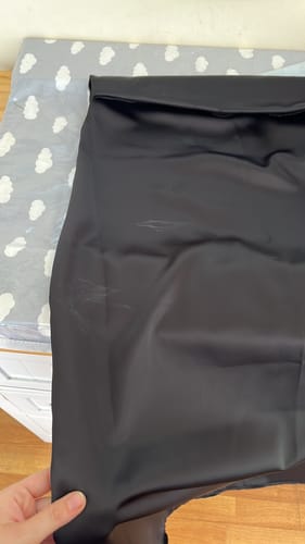 Customer photo review of FALDA LARGA SATINADA NEGRA