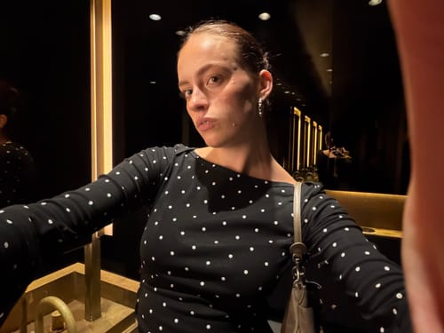 Customer photo review of Cyra Hoops