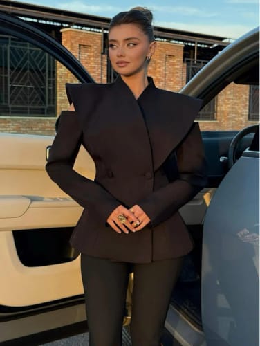 Customer photo review of Mariana Blazer